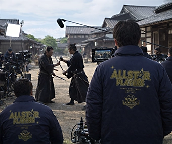 撮影スタッフの防寒ジャケット